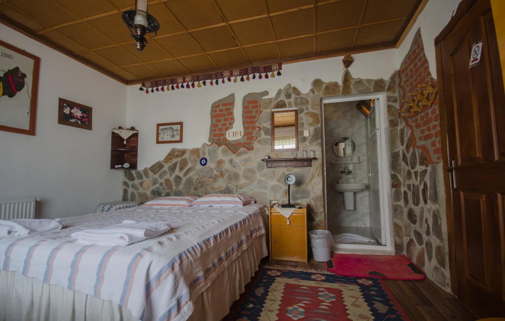 Agora Pansiyon Kapikiri Buitenkant foto