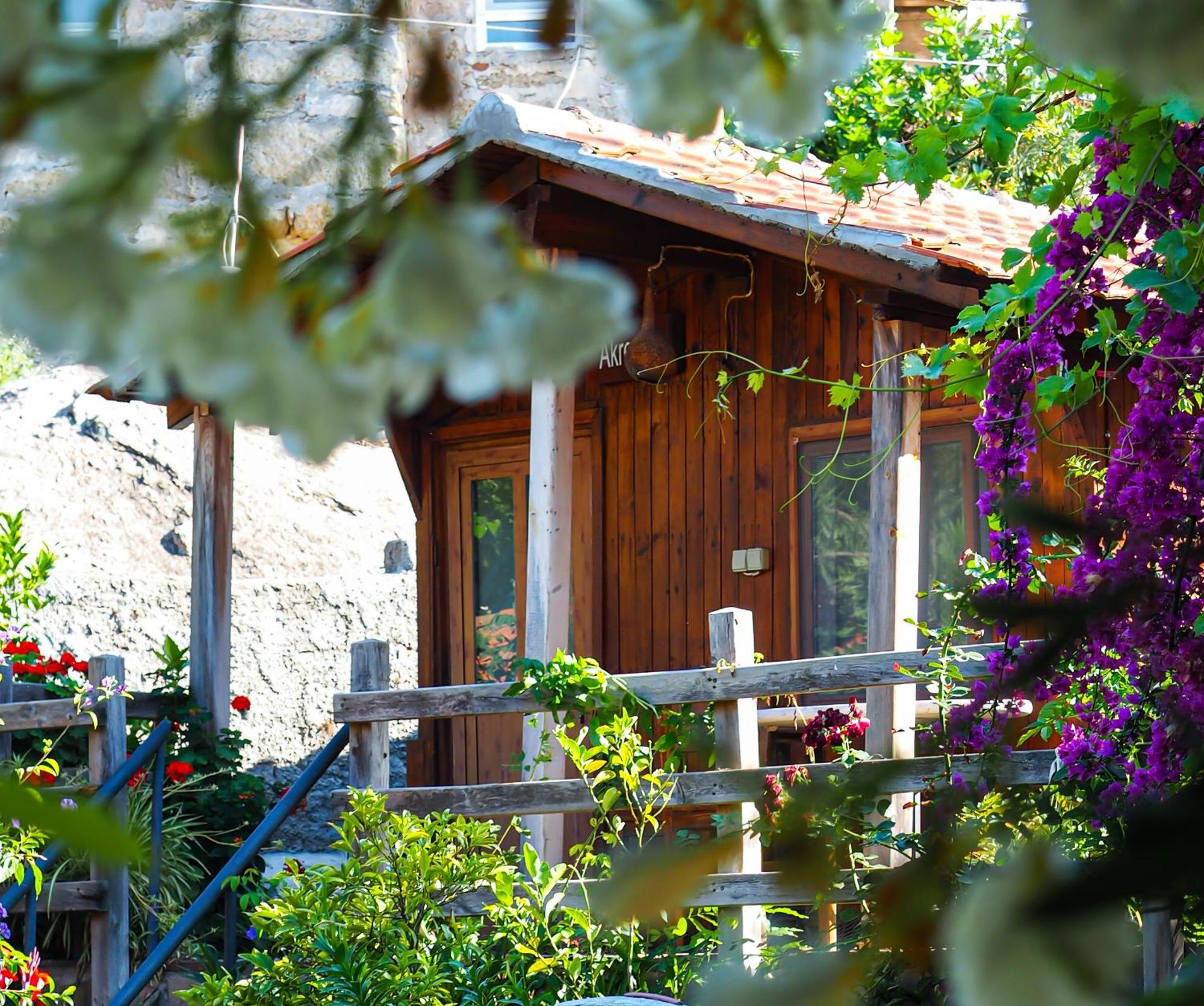 Agora Pansiyon Kapikiri Buitenkant foto