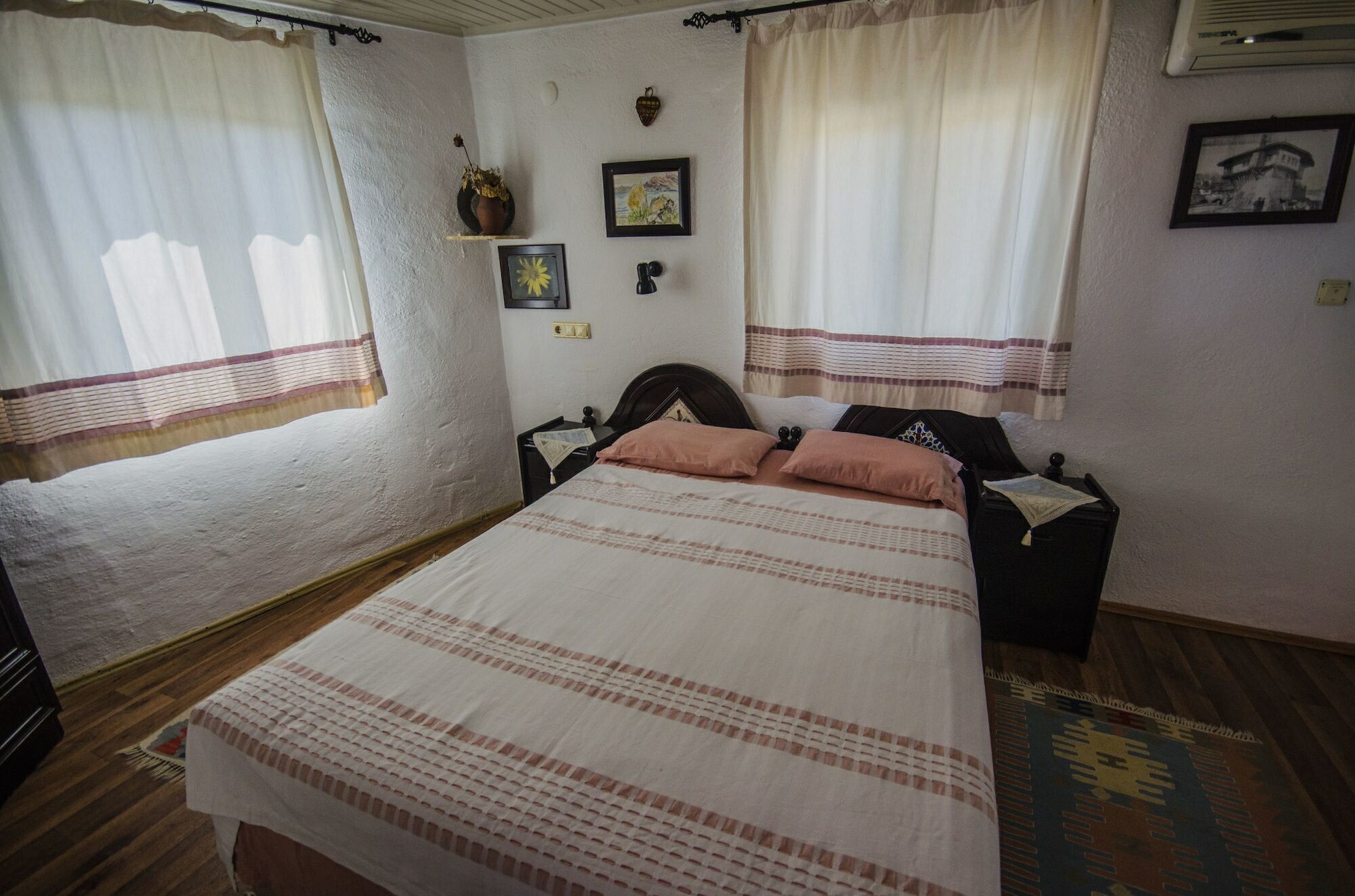 Agora Pansiyon Kapikiri Buitenkant foto